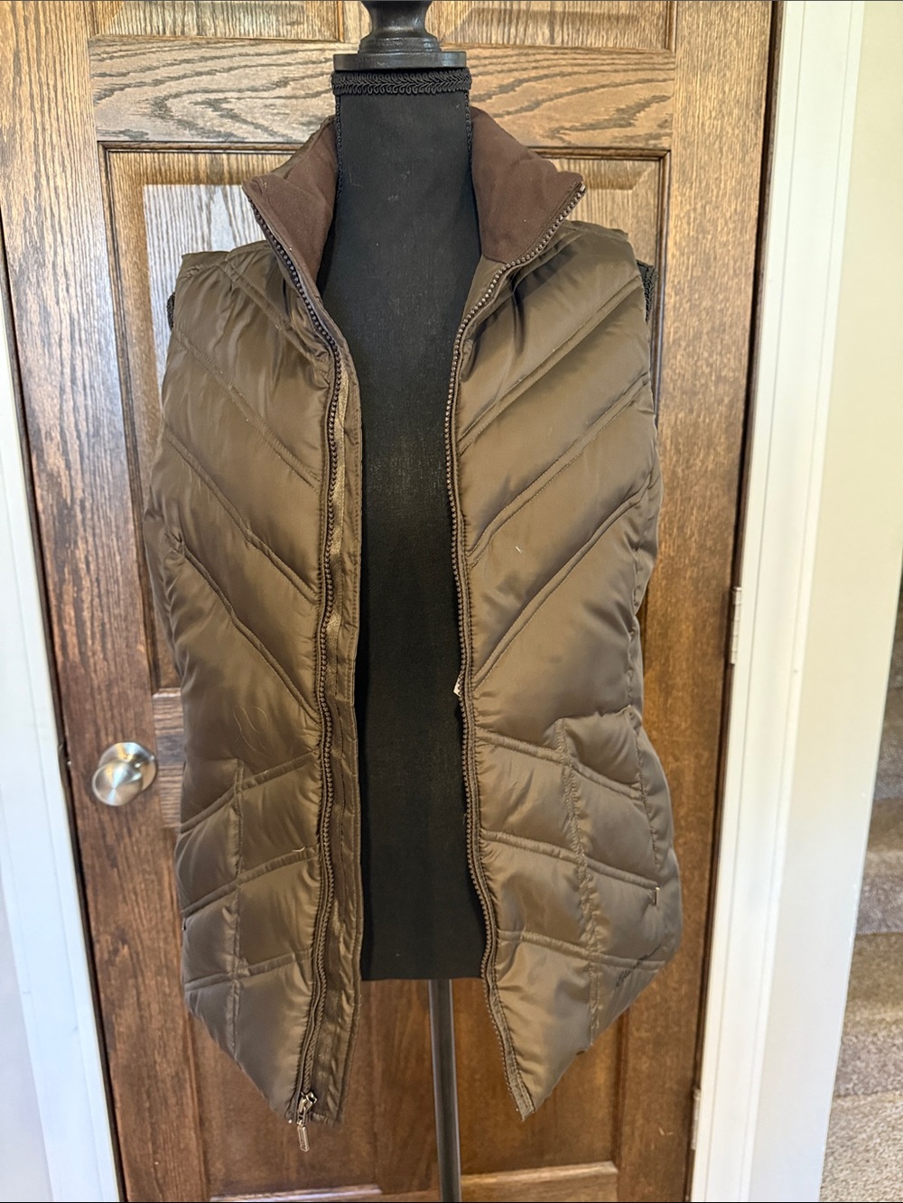 Eddie Bauer Brown Quilted Down Puffer Vest Medium